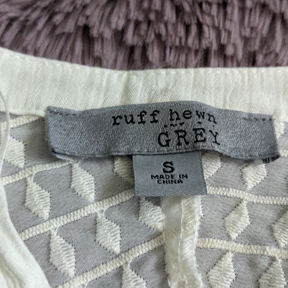 💜EUC Ruff Hewn Grey Top💜 - Picture 2 of 6